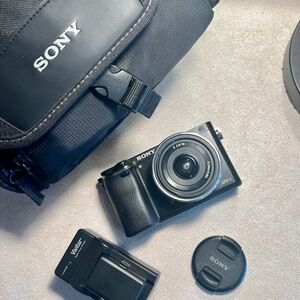 Sony a6000 Mirrorless Camera with E 16mm F2.8 Lens